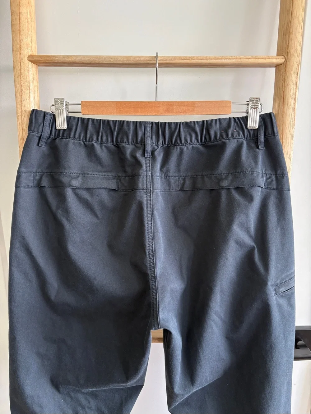 J. Crew Men’s 32x32 Tech Pants in Navy